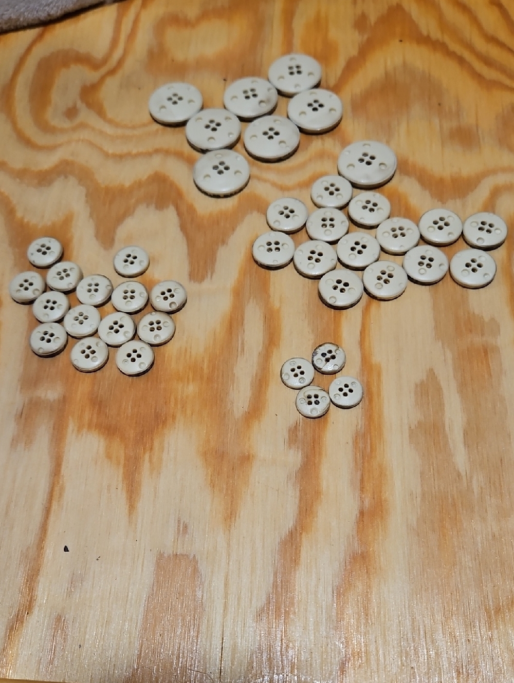 Leopard Print Round Buttons - Assorted Sizes - Picture 2 of 3